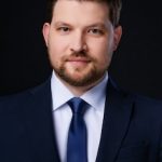 Kto bedzie mogl zdecydowac ze w danym budynku nie wolno wynajmowac mieszkan turystom