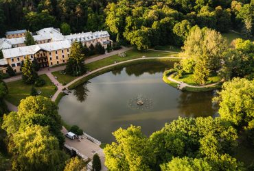 Odpoczynek bez wyjazdu za granicę - dlaczego polskie uzdrowiska wracają do łask?